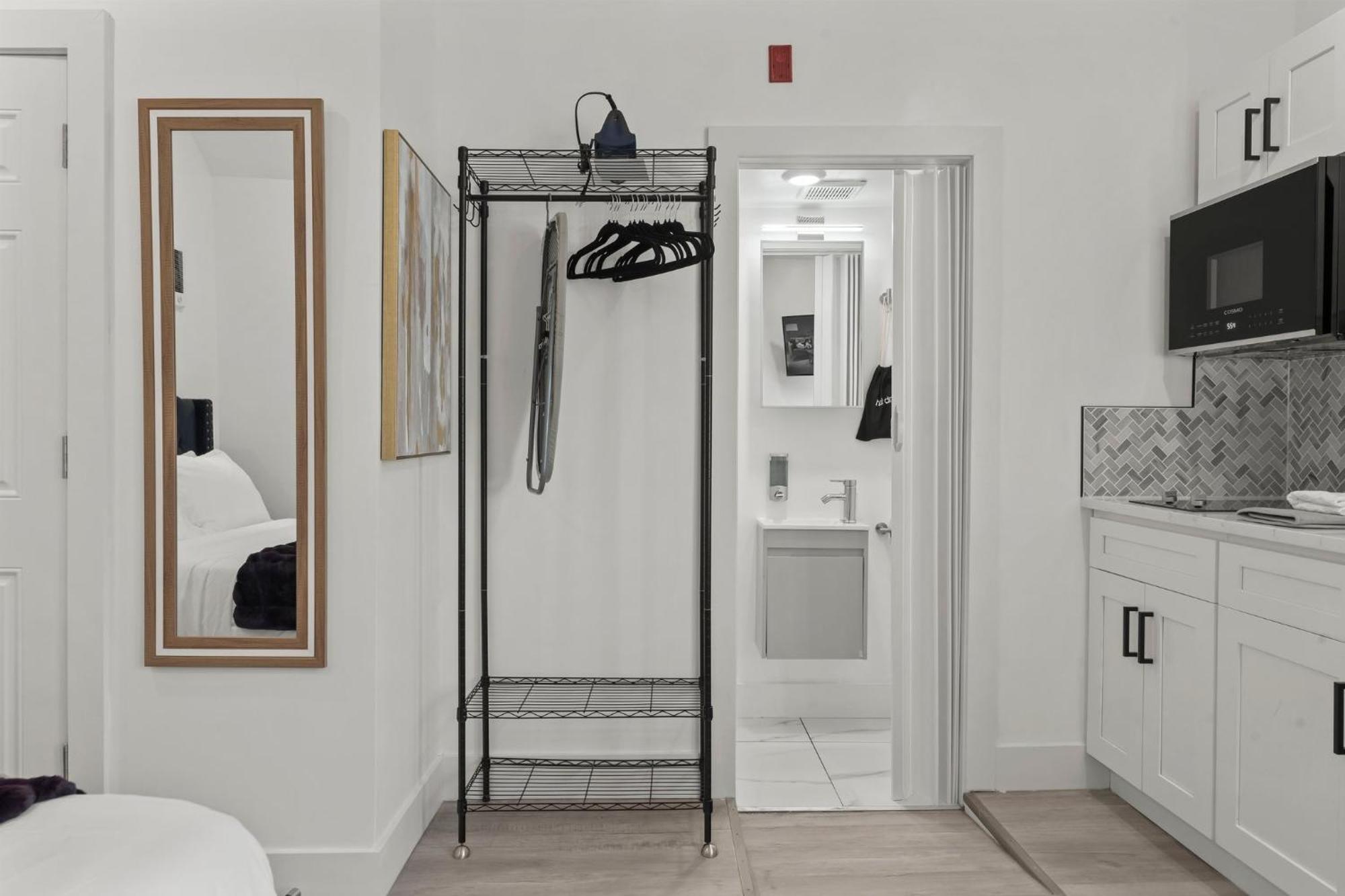 New Season Royals, Airport West Hotel Chester Room photo