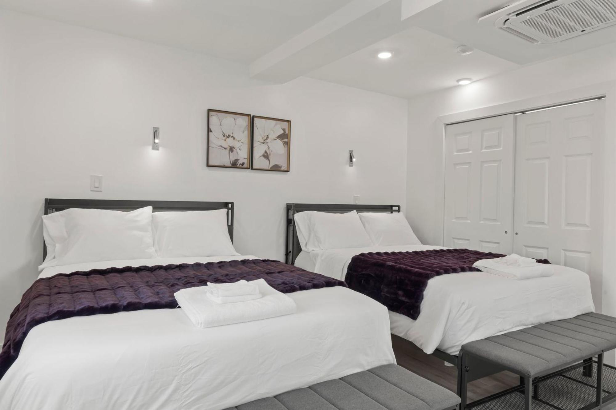 New Season Royals, Airport West Hotel Chester Room photo